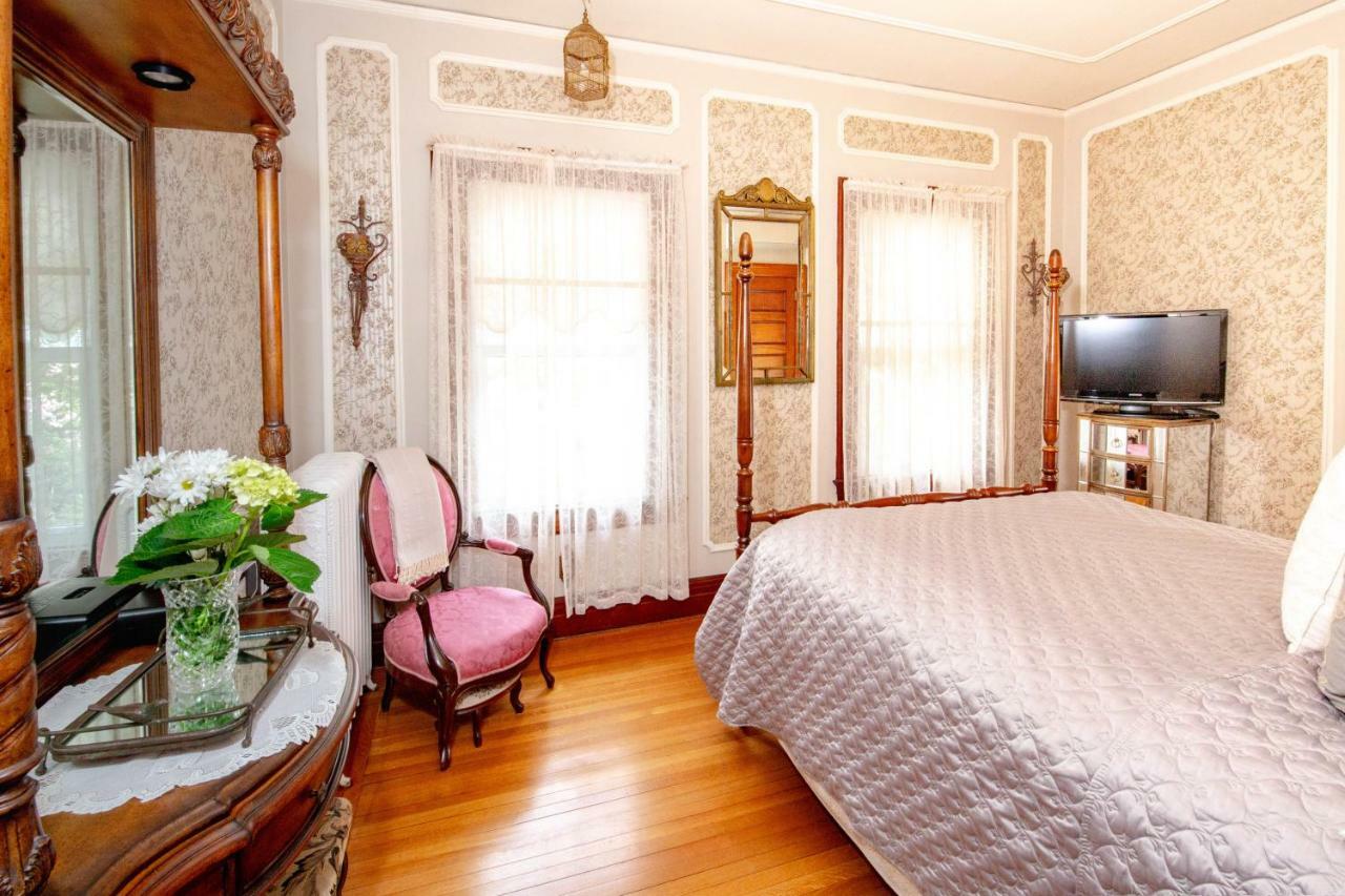 600 Main, A Bed & Breakfast And Victorian Tea Room Toms River Exterior foto